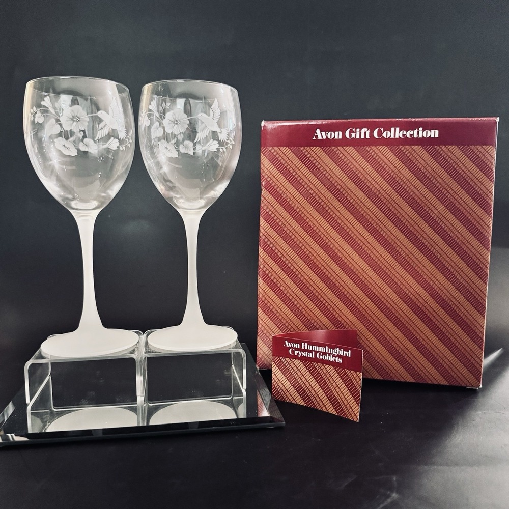 Vintage Avon‎ Pair Of Hummingbird Crystal Goblets Clear Etched Frosted Stems